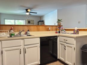 136 Pembroke Road 434, Danbury CT 06811