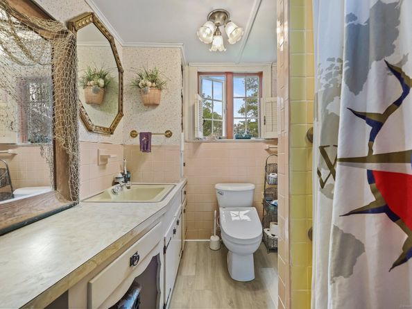 30 Shore Road, Stratford CT 06615