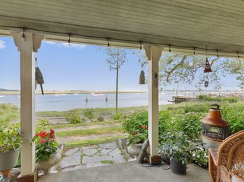 30 Shore Road