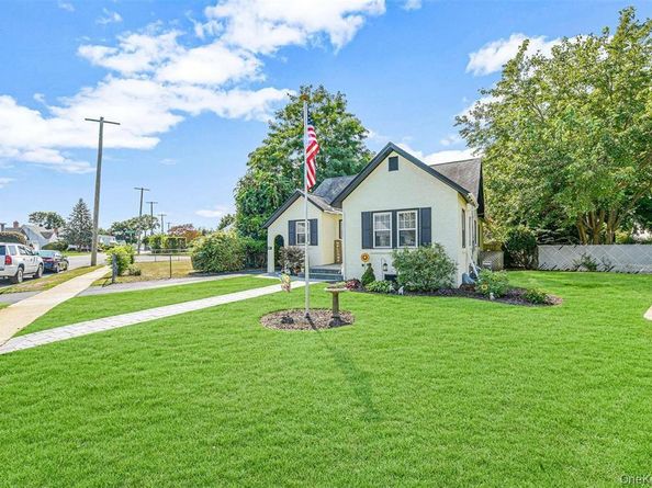 510 Secatogue Avenue, Farmingdale NY 11735