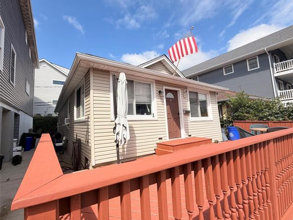 81 Michigan Street, Long Beach NY 11561