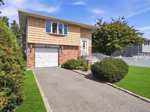 29 Suffolk Road A, Massapequa NY 11758