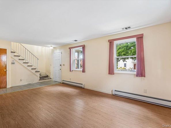 229-06 67th Avenue 39, Oakland Gardens NY 11364