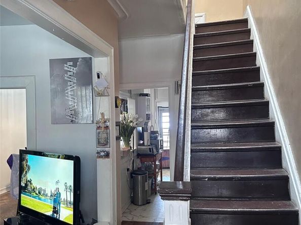 4032 Hubbard Place, Brooklyn NY 11210