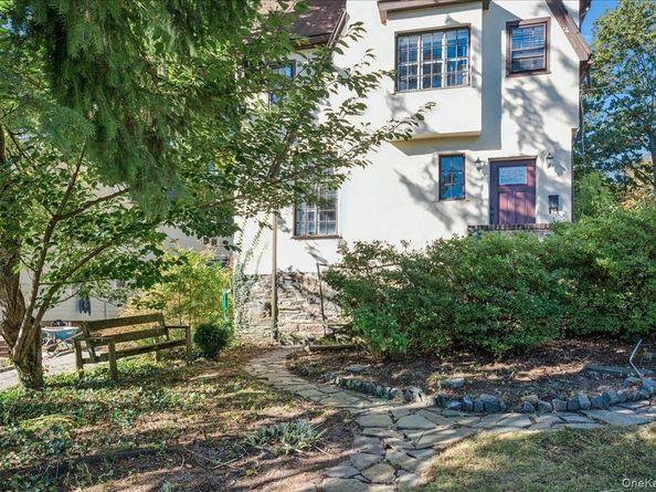 321 Bronxville Road, Bronxville NY 10708