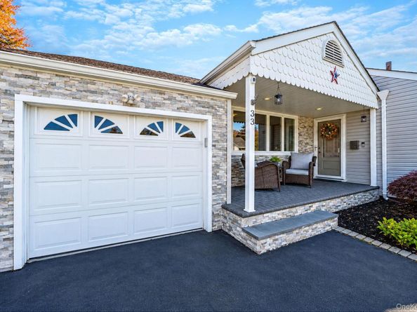 33 Gaulton Drive, North Babylon NY 11703