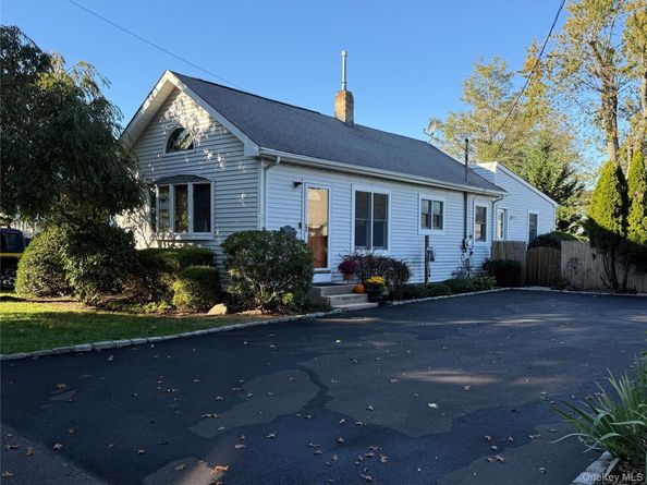 23 Wanser Place, Amityville NY 11701