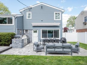 10 Jeremy Avenue, Plainview NY 11803
