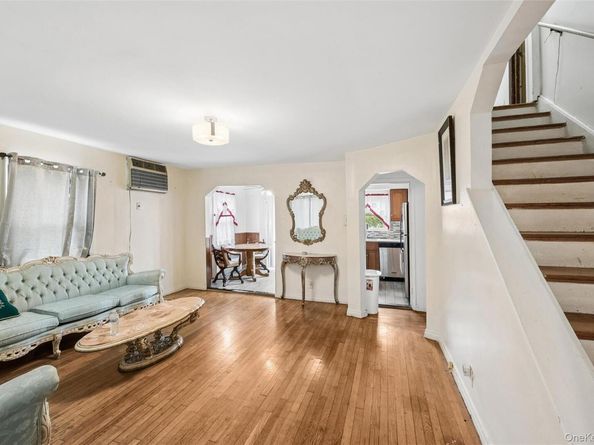 1043 Thomas Avenue, Baldwin NY 11510