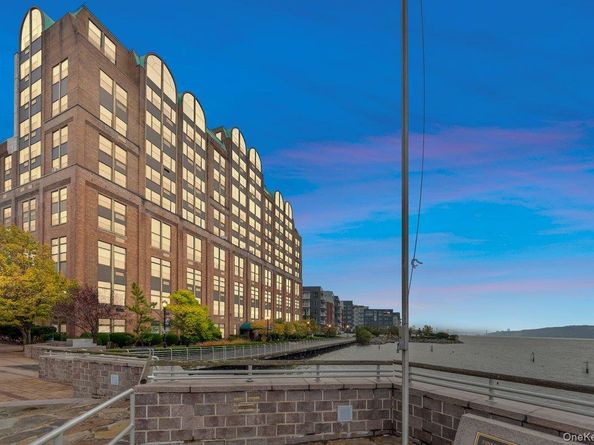23 Water Grant Street 2N, Yonkers NY 10701
