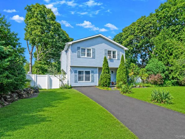 37 Main Avenue, Mastic NY 11950
