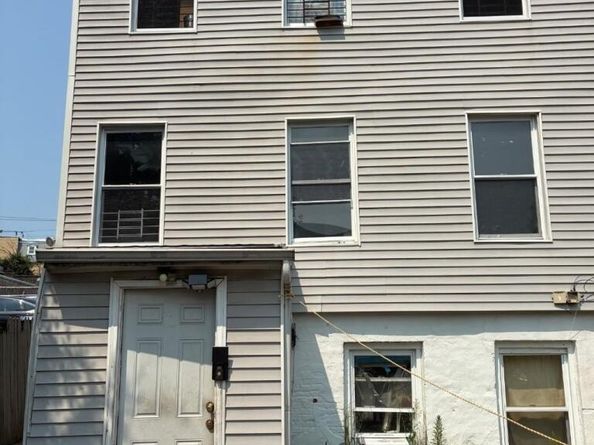 2 Ritters Lane, Yonkers NY 10703