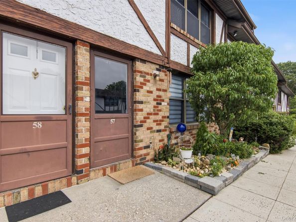58 Bailey Court 58, Middle Island NY 11953