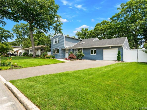 11 Mallard Avenue, Selden NY 11784