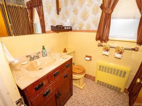 34 Remsen Avenue, Valley Stream NY 11580