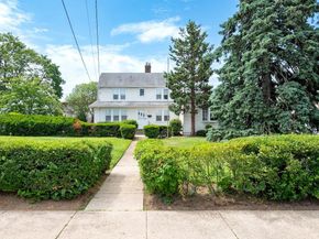 34 Remsen Avenue, Valley Stream NY 11580