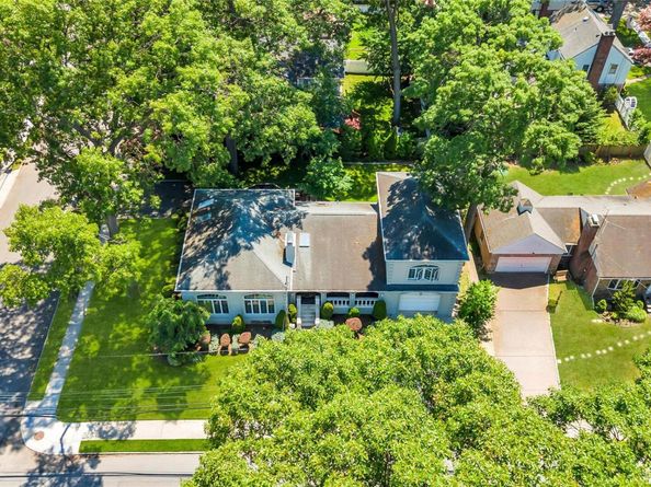 252 Cornwell Avenue, Malverne NY 11565