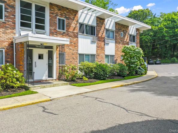 200 Lexington Ave 12E, Oyster Bay NY 11771