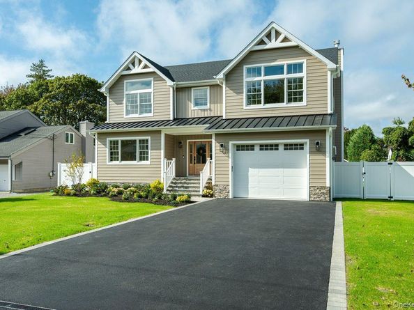 150 Bellevue Road, Oakdale NY 11769