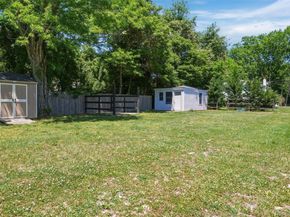 2 North Street, Manorville NY 11949
