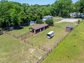 2 North Street, Manorville NY 11949