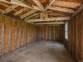 2 North Street, Manorville NY 11949