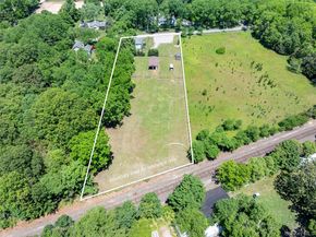 2 North Street, Manorville NY 11949