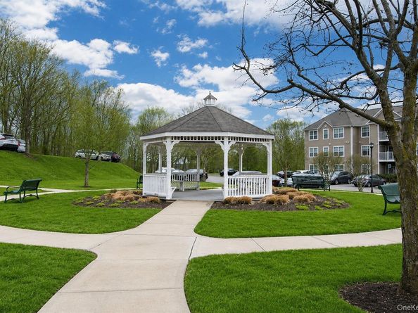 2306 Jacobs Hill Road 306, Cortlandt Manor NY 10567