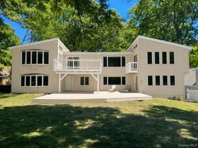 60 Winston Drive, Smithtown NY 11787