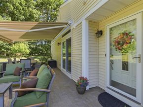 10 Pheasant Trail, Coram NY 11727