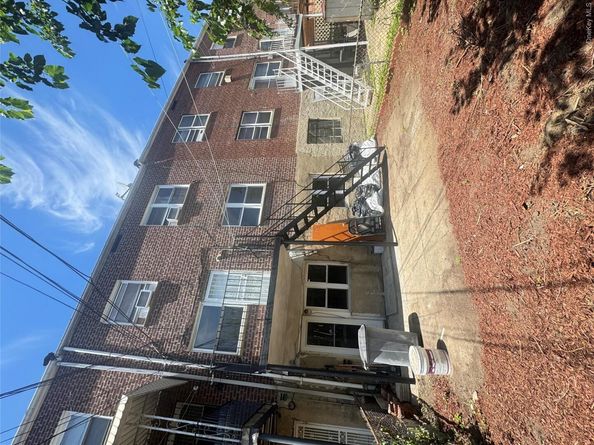 3083 49th Street, Astoria NY 11103