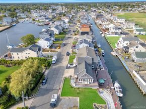 998 Pacific Street, Lindenhurst NY 11757