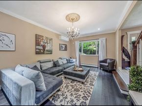 7 Resiak Court, Holbrook NY 11741