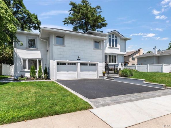 77 Bounty Lane, Jericho NY 11753