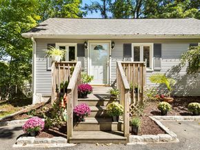 238 Tomahawk Street, Yorktown Heights NY 10598