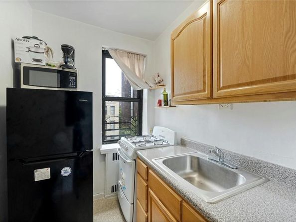 2025 Valentine Avenue 6B, Bronx NY 10457