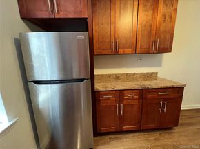 2080 Barnes Avenue 5B, Bronx NY 10462