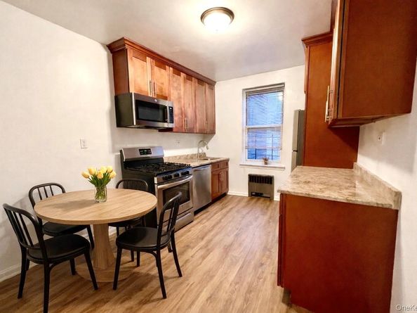 2080 Barnes Avenue 5B, Bronx NY 10462