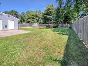 359 Jamaica Avenue, Medford NY 11763