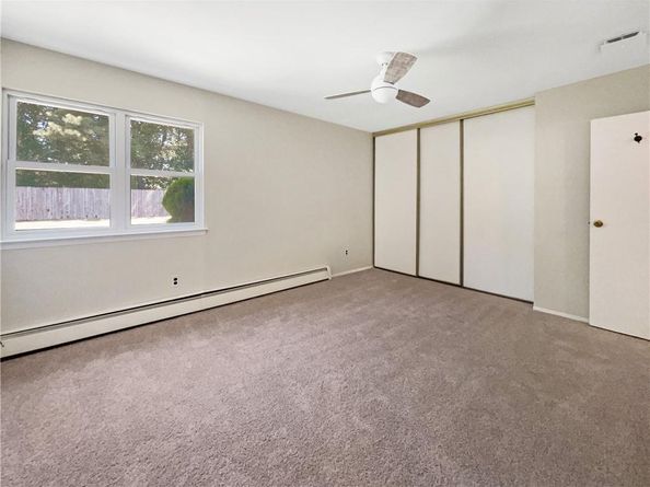 359 Jamaica Avenue, Medford NY 11763