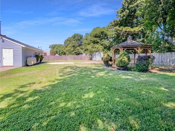 359 Jamaica Avenue, Medford NY 11763