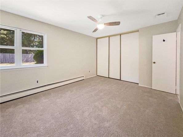 359 Jamaica Avenue, Medford NY 11763