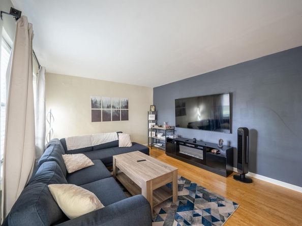 218-12 73rd Avenue 401A1, Oakland Gardens NY 11364