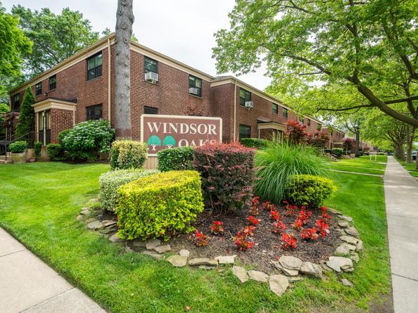 218-12 73rd Avenue 401A1, Oakland Gardens NY 11364