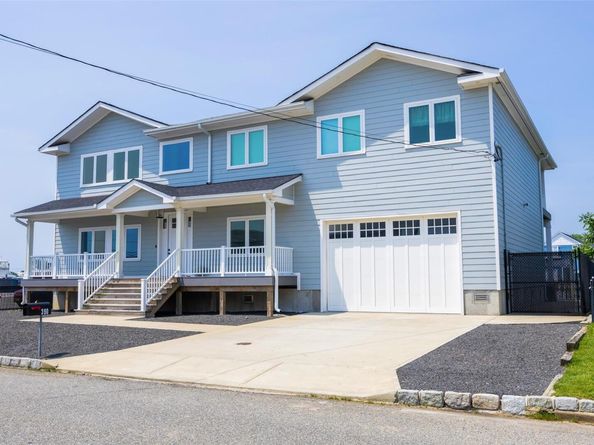 390 E Shore Road, Lindenhurst NY 11757