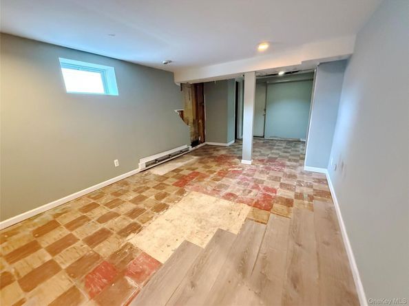 449 N Indiana Avenue, Lindenhurst NY 11757