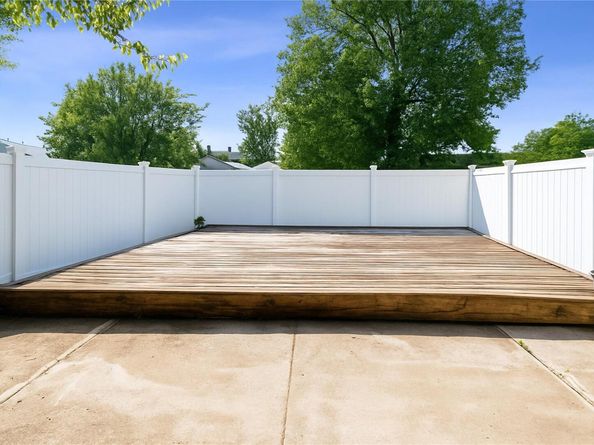 110 Buscher Avenue, Valley Stream NY 11580