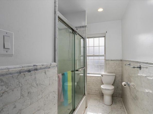 90 Knightsbridge Road H 1, Great Neck NY 11021