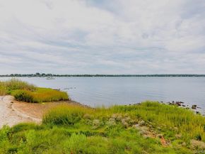 75/81 East Lake Drive 6, Montauk NY 11954