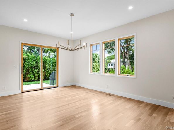 4 Burton Road, Larchmont NY 10538